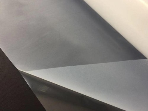 吸塑門(mén)替代噴膠工藝貼合在PVC裝飾膜的背面-免噴膠吸塑膠膜廠家